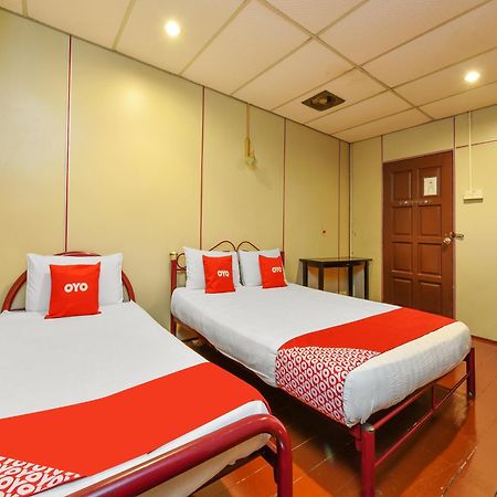 Oyo 90627 Pulau Ketam Inn Кланг Екстериор снимка