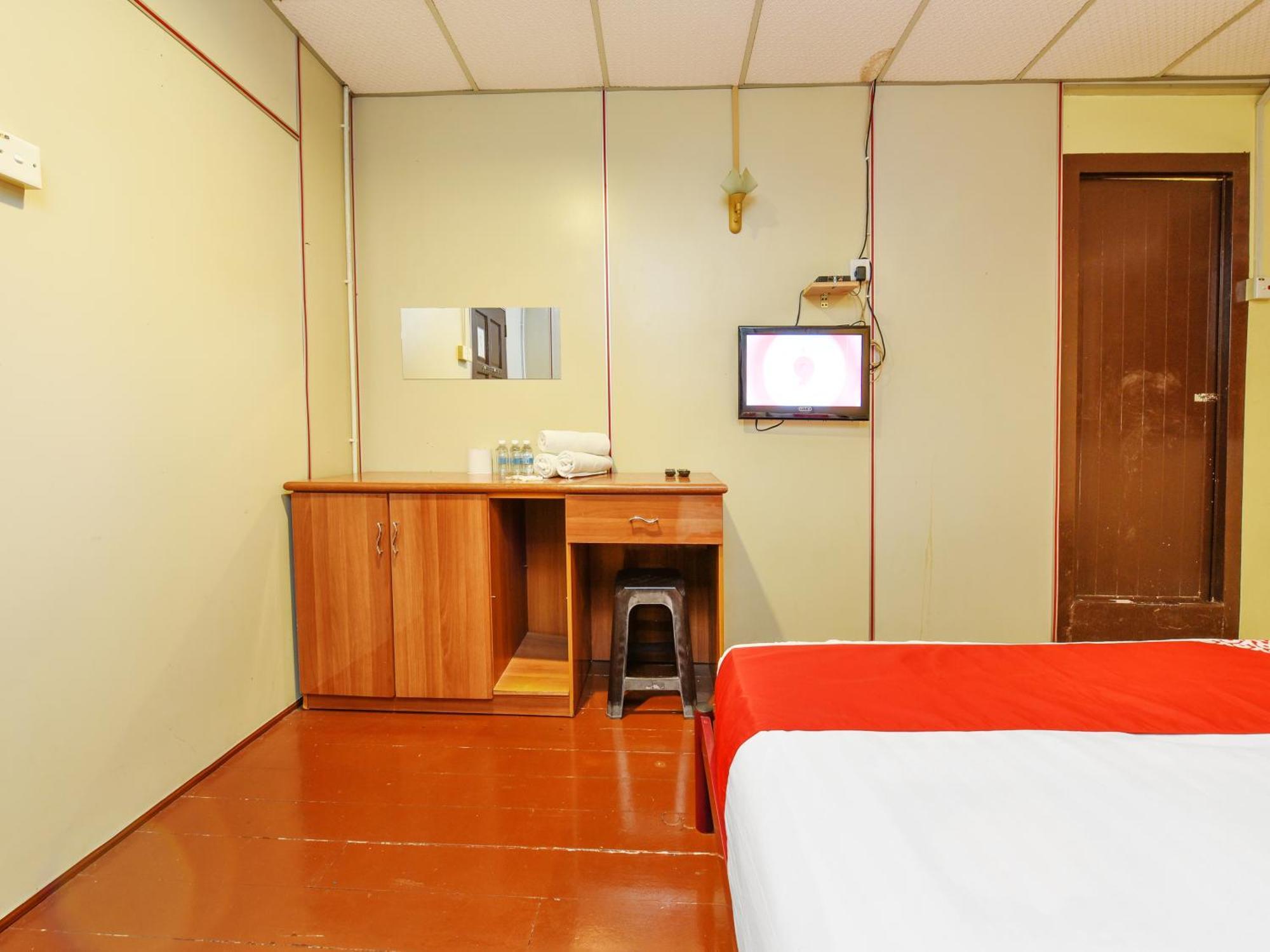 Oyo 90627 Pulau Ketam Inn Кланг Екстериор снимка