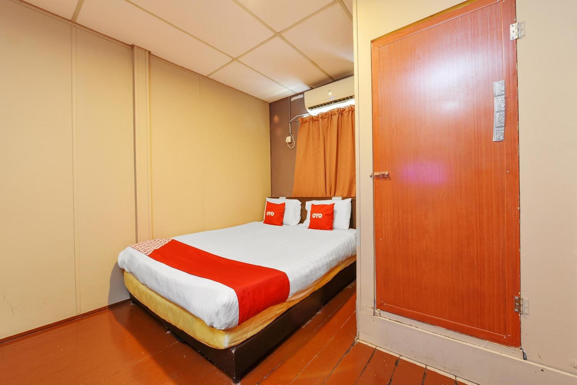 Oyo 90627 Pulau Ketam Inn Кланг Екстериор снимка