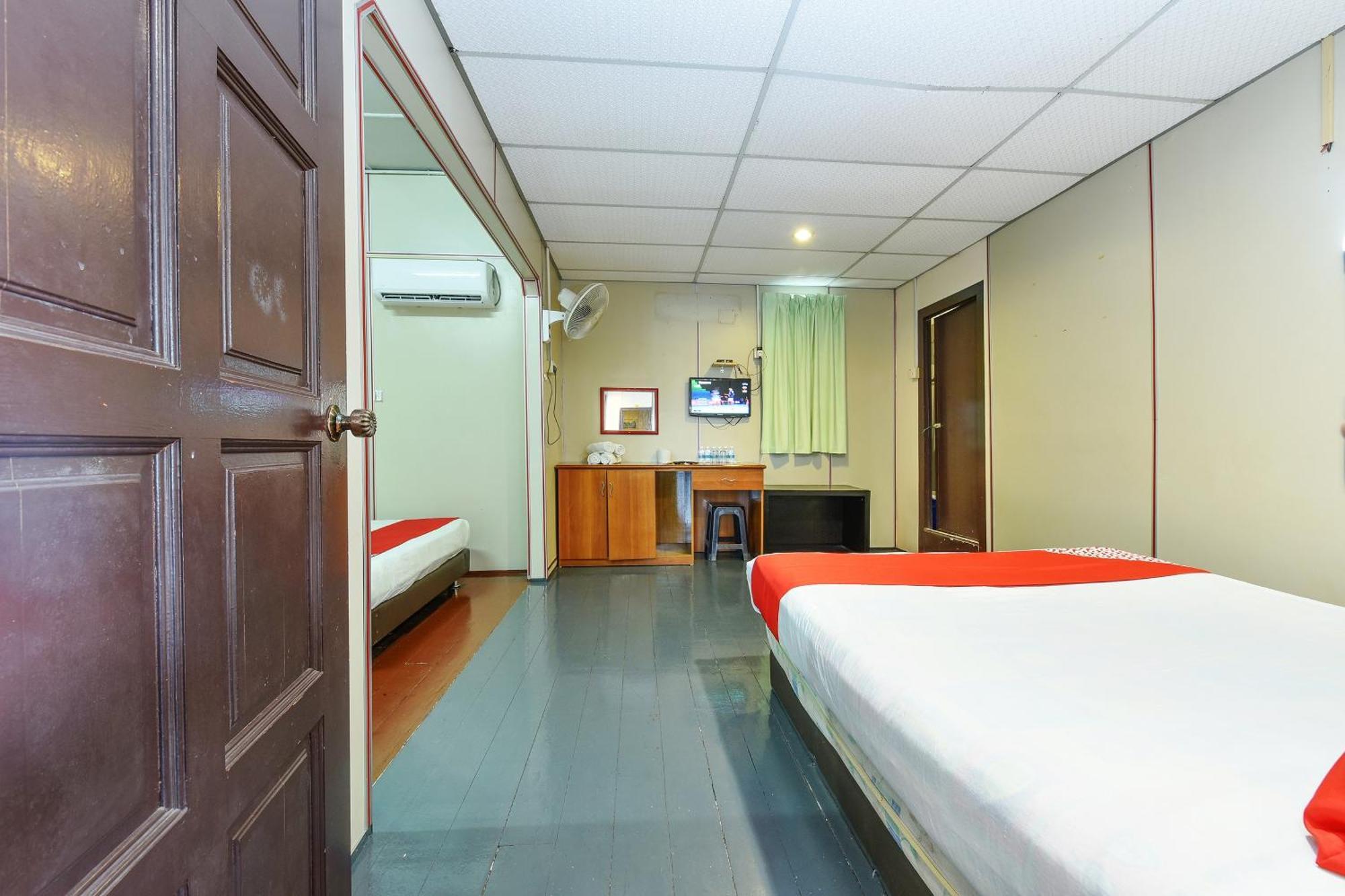 Oyo 90627 Pulau Ketam Inn Кланг Екстериор снимка